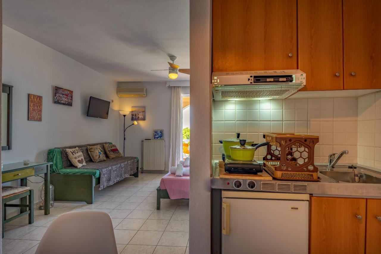 Seafront Spirit Apartments Закинтос Экстерьер фото
