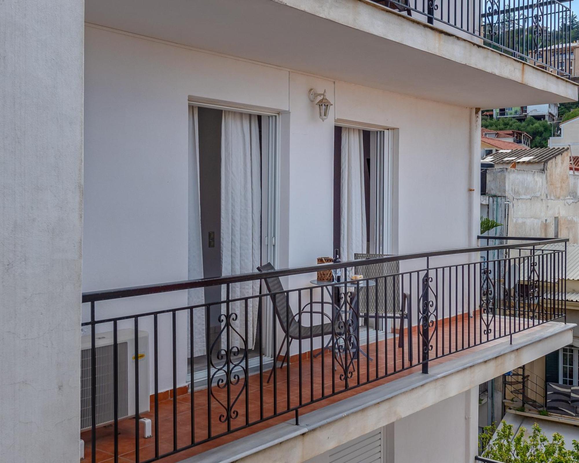 Seafront Spirit Apartments Закинтос Номер фото