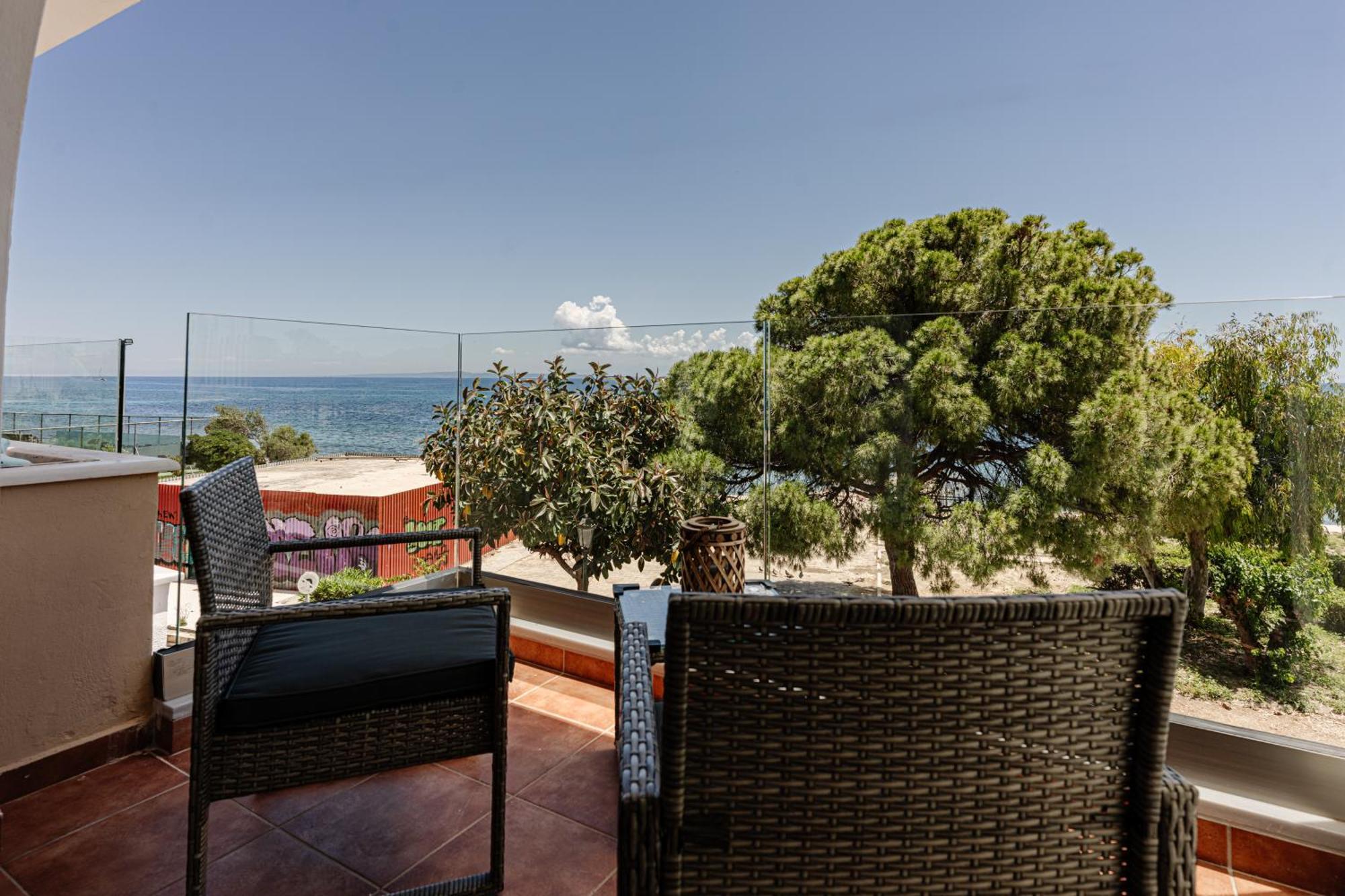 Seafront Spirit Apartments Закинтос Номер фото