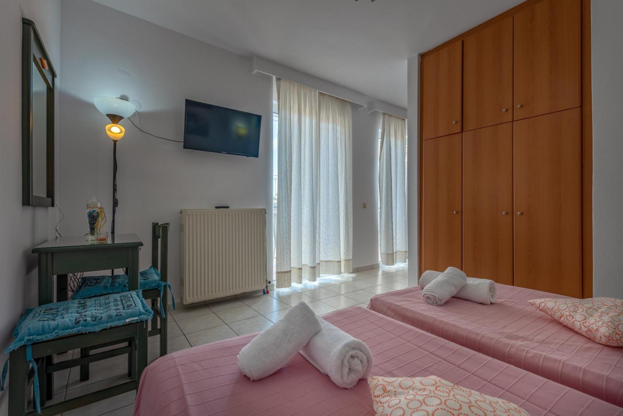 Seafront Spirit Apartments Закинтос Номер фото