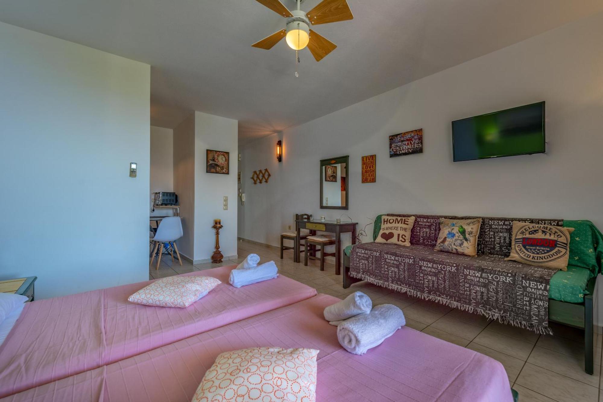 Seafront Spirit Apartments Закинтос Номер фото