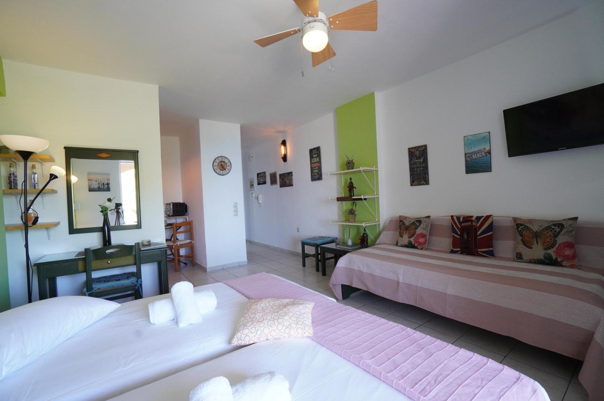 Seafront Spirit Apartments Закинтос Номер фото