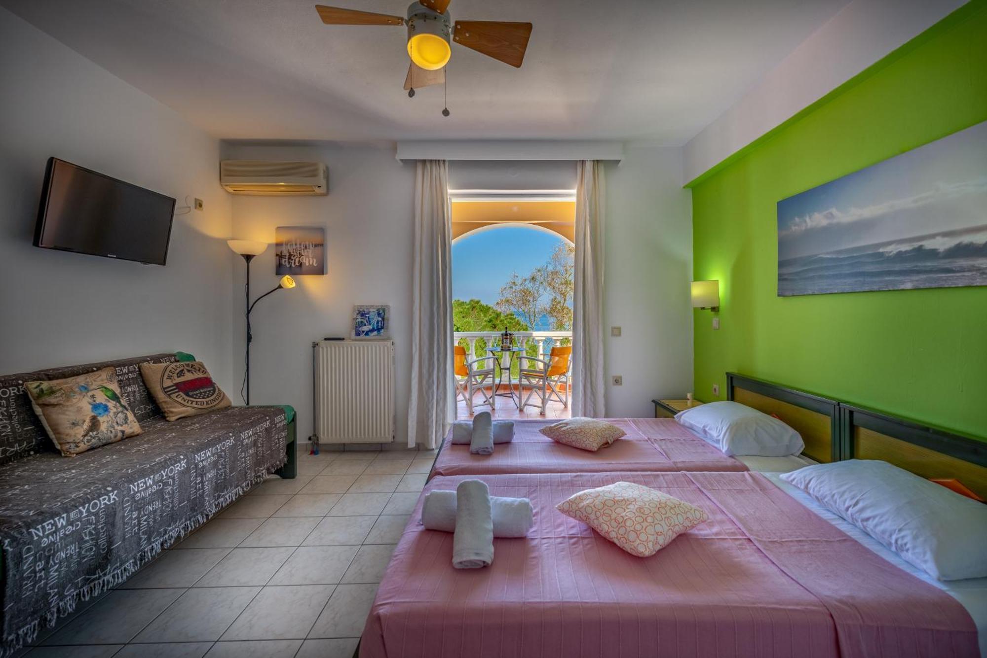 Seafront Spirit Apartments Закинтос Экстерьер фото